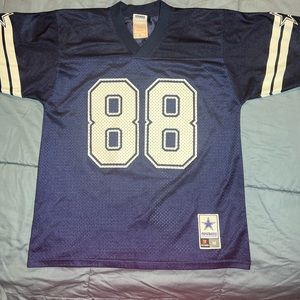 Like new Unisex kids Dallas Cowboys Jersey. Medium